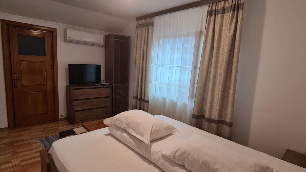Hanul Ancutei Curtea de Argeş Zewnętrze zdjęcie