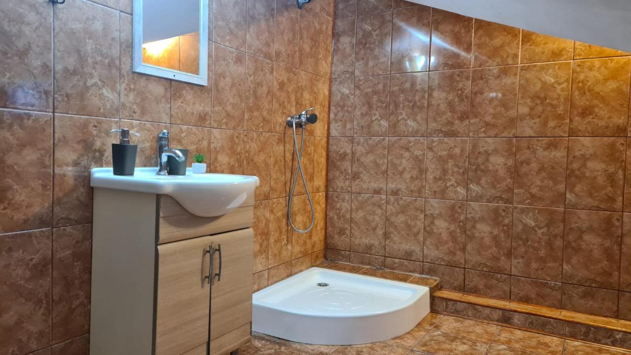 Hanul Ancutei Curtea de Argeş Zewnętrze zdjęcie